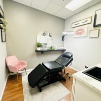 Angie Alaniz Lash and Brow Specialist - permanent makeup work