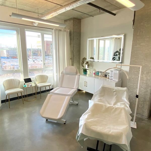 Blades & Beauty - permanent makeup in Seattle, WA