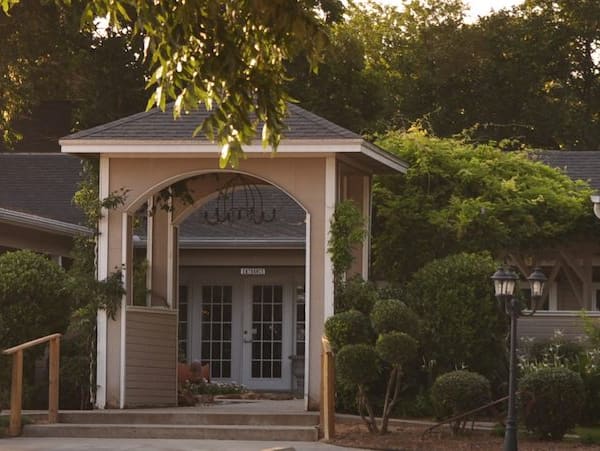 Blushes Salon & Spa - permanent makeup in Granbury, TX