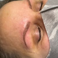Breezys Brows - permanent makeup work