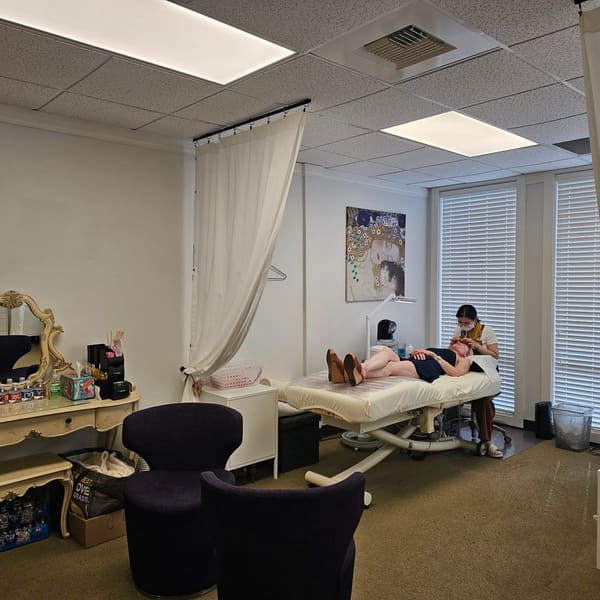 Brow and Lash - permanent makeup in Mercer Island, WA