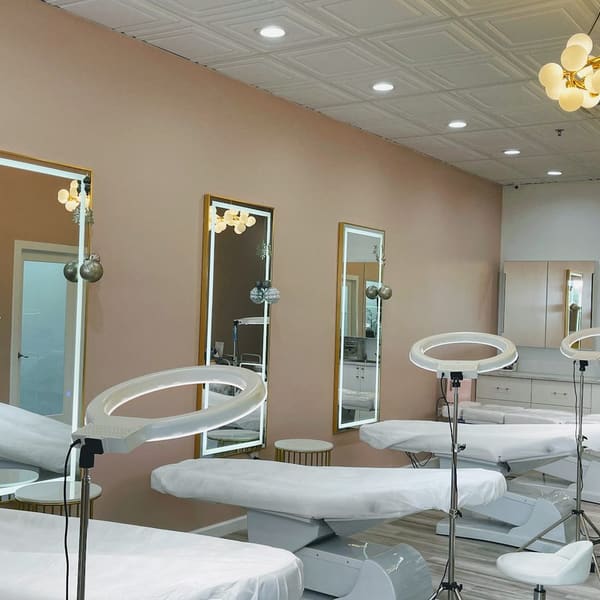 Contour Brows - permanent makeup in Gilbert, AZ