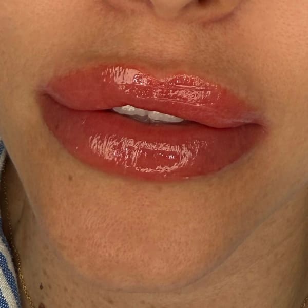 Dúnia Ghabour - permanent makeup in Greenwich, CT
