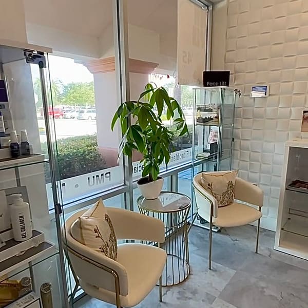 Daisys Dash of Beauty - permanent makeup in West Palm Beach, FL