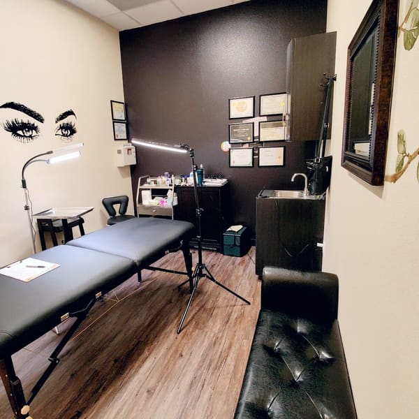 Dermal Art by Lisa - permanent makeup in San Pedro, CA