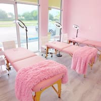 Dolly Monroe Beauty Academy - permanent makeup work