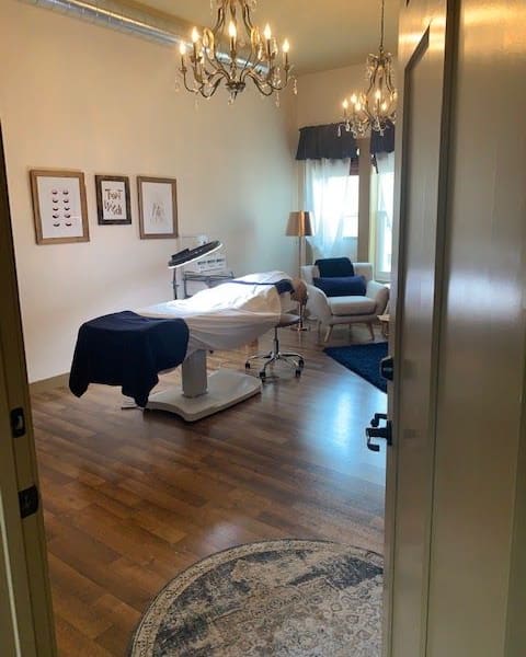 Eyebrwow - permanent makeup in Palatine, IL