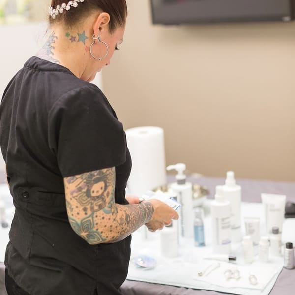 Glo - permanent makeup in Riverside, CA