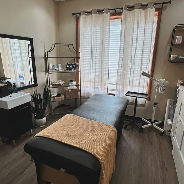 Kaybre's Beauty Bar LLC - permanent makeup in Oswego, IL