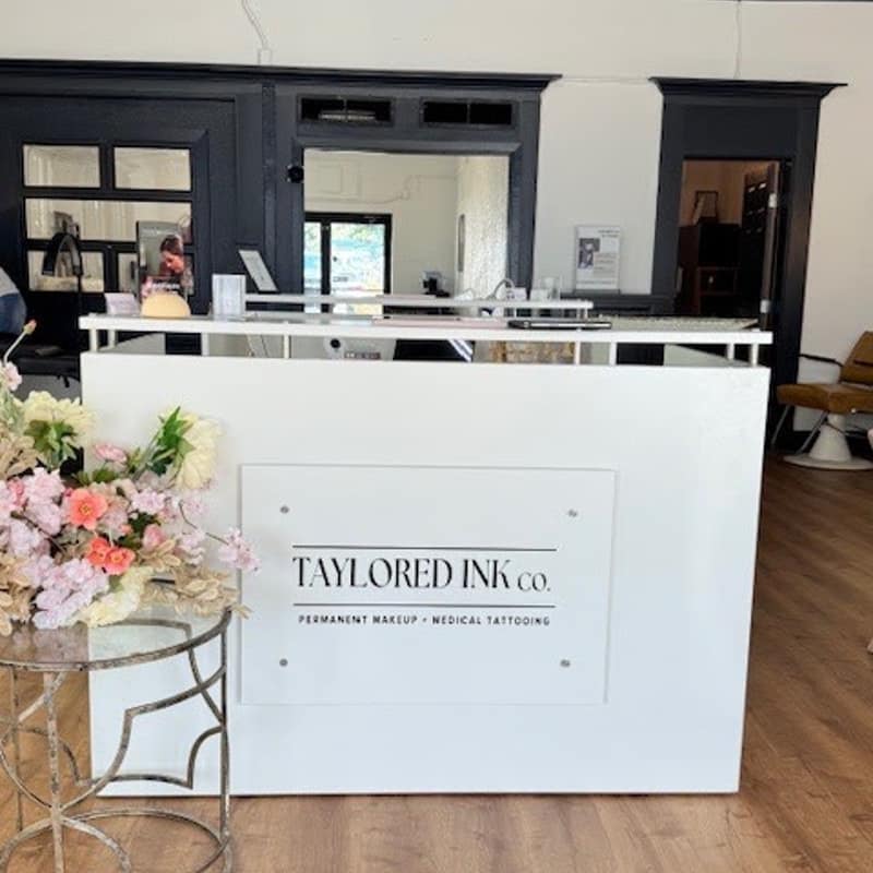 Permanent makeup artists in La Grange
