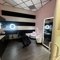 La’Moore Brows and beauty - permanent makeup work