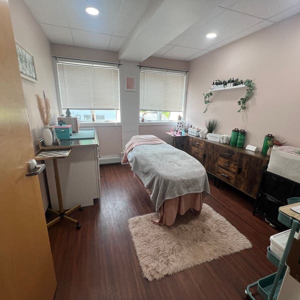 LoLo Luxx LLC. - permanent makeup in Montpelier, VT