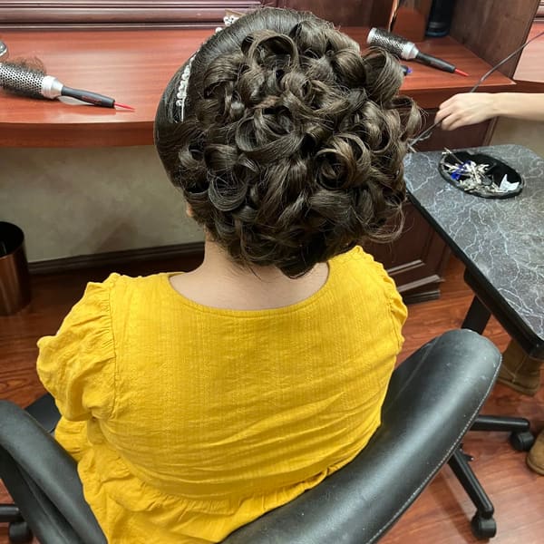 Mary's Salon - permanent makeup in Oak Lawn, IL
