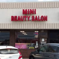 Mini Beauty Salon - permanent makeup work