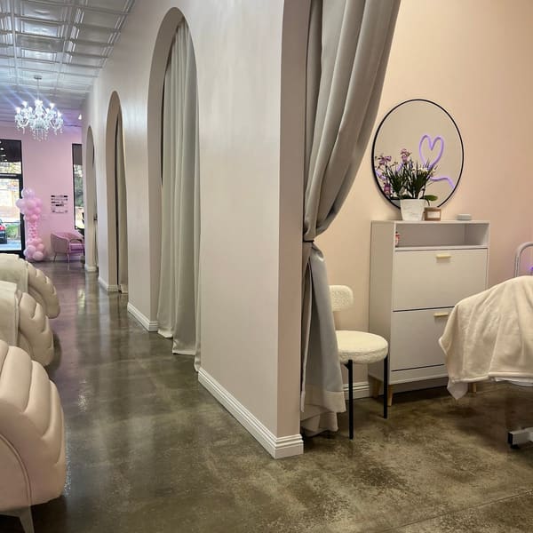 Paolii Beauty Lounge - permanent makeup in Temecula, CA