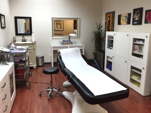 Permanent Expressions LLC - permanent makeup in Encinitas, CA