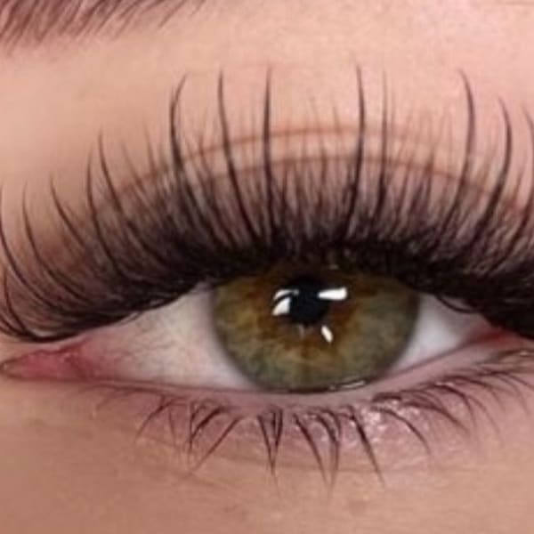 Parsona Salon And Spa. Lash , Brow , Hair it’s a full service salon - permanent makeup work in Woodhaven, MI