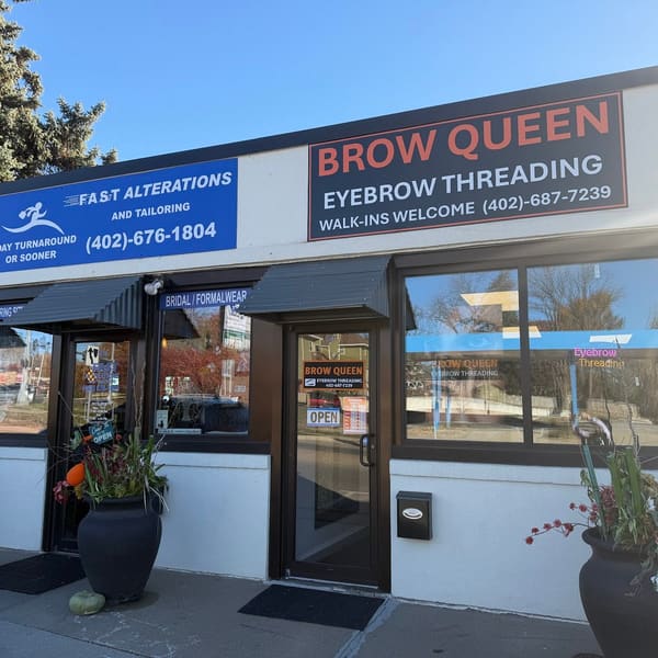 BROW QUEEN Eyebrow Threading and Microblading - permanent makeup work in Omaha, NE
