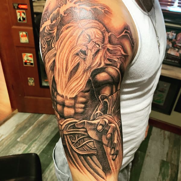 Machine in Ink Tattoo Studios - permanent makeup work in St Peters, MO