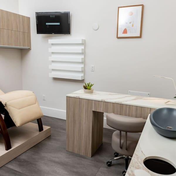 Lorelié Salon & Spa Suites - microblading in Pembroke Pines, FL