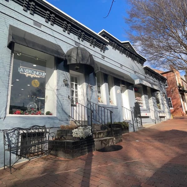 La Veronique Georgetown Beauty Salon - permanent makeup work in Washington, DC