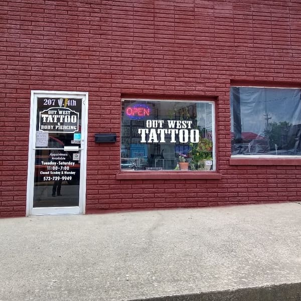Outwest Tattoo and body piercing ,30 years of tattooing,only life time guarantee - permanent makeup work in Salem, MO