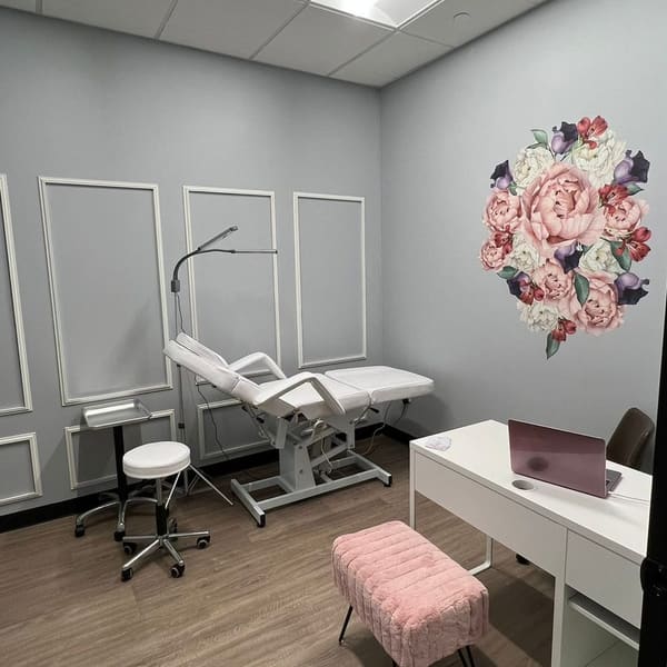 Mikaz Brows - permanent makeup work in Culver City, CA