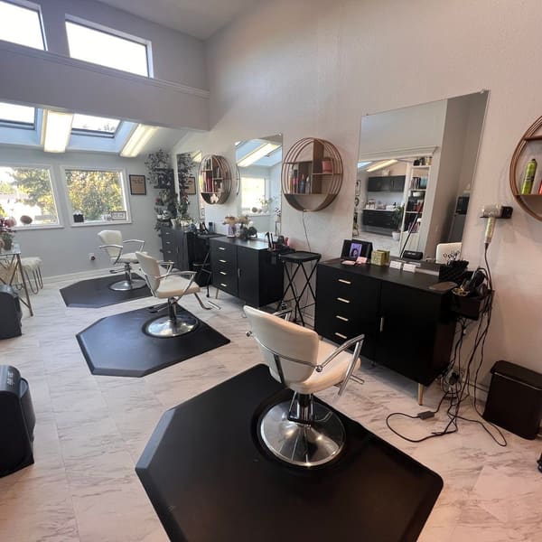 Glitter and Glam Beauty Lounge - permanent makeup work in Clackamas, OR