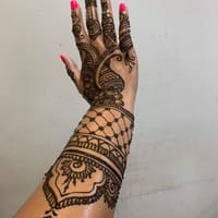 Pretty Eyebrow Threading & Henna - permanent makeup work