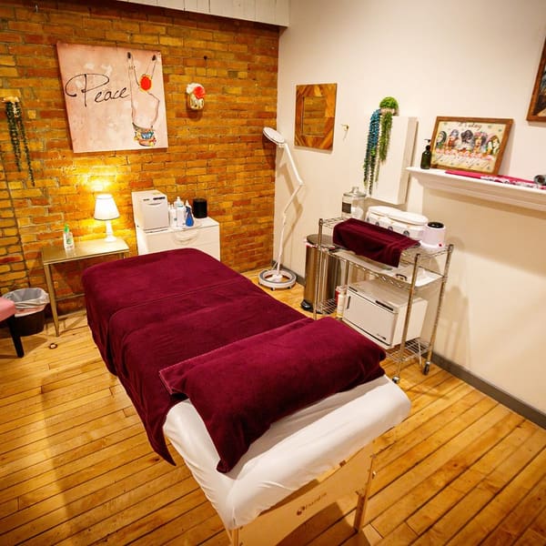 Radiance Spa - permanent makeup in Neenah, WI