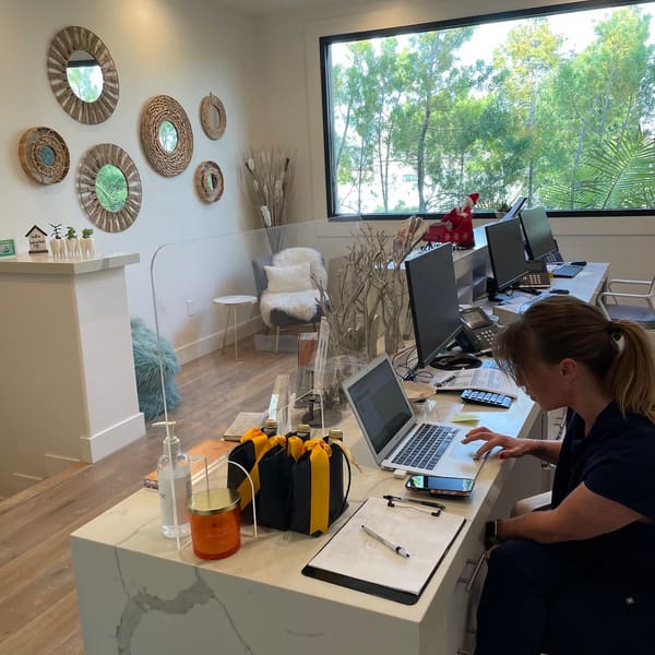 Renouveau - permanent makeup in Los Angeles, CA