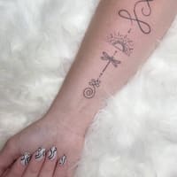 SH8PE INK Studio LLC (Tiny Tattoos, Ombre/Powder Brows, Lip blush) - permanent makeup work