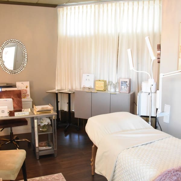 Skin ReviSion - permanent makeup in Iowa Falls, IA