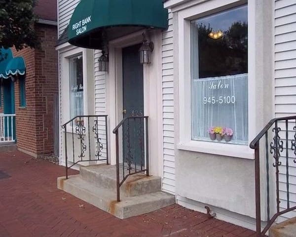 The Right Bank Salon - permanent makeup in Deerfield, IL
