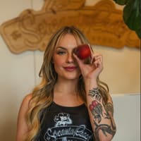 The Screamin Peach - permanent makeup work