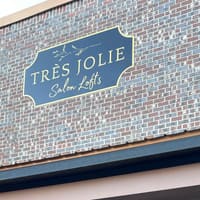 Très Jolie Salon Lofts - permanent makeup work