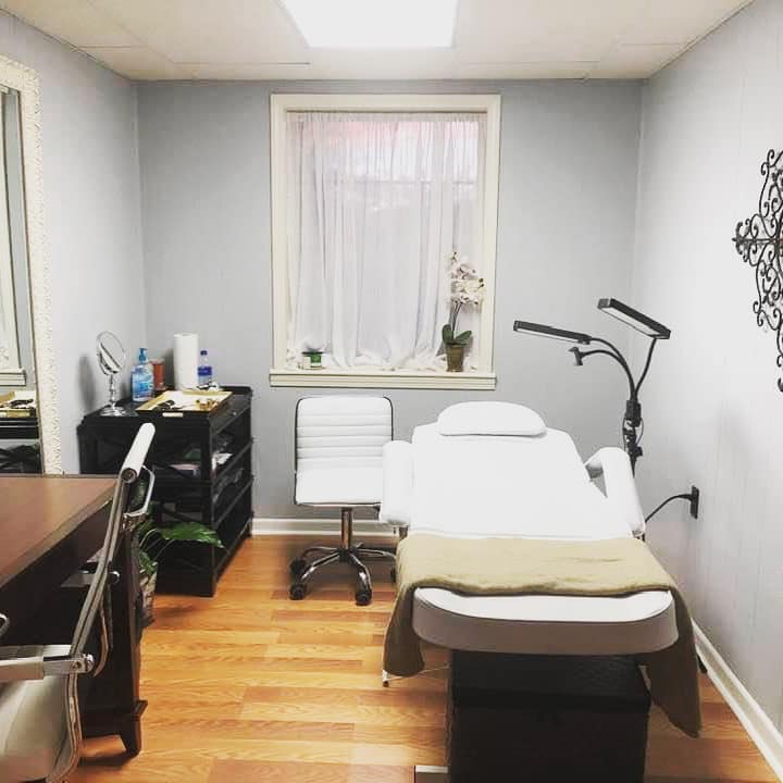Permanent makeup artists in Travelers Rest
