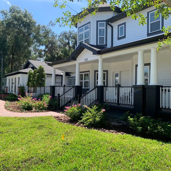 Two Twelve Beauty & Wellness Suites - permanent makeup in Longwood, FL