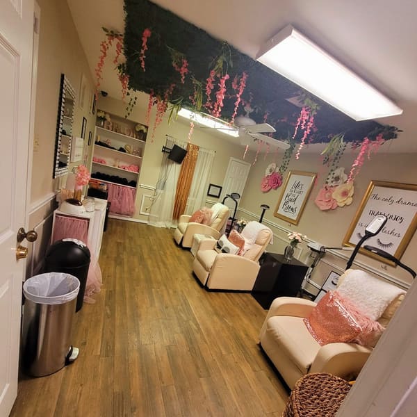 We Roq Faces Lash, Brow, Skin Bar - permanent makeup in Hurst, TX