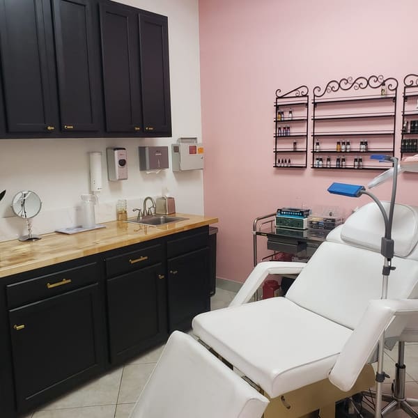 Zeita's fine line beauty - permanent makeup in Riverside, CA